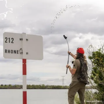 Spot On Long Range Baiting Pole