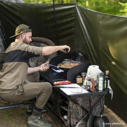 Bank Life Windbreak Camo