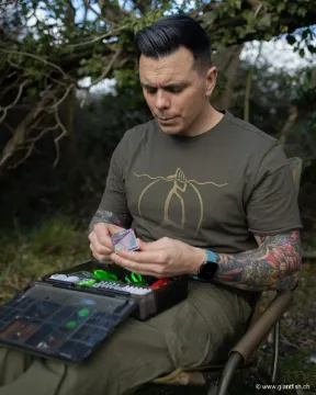 T-Shirt Korda LE Submerged Tee Olive S