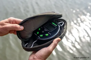 Sac à Peson Korda Compac Digital Scales Pouch Dark Kamo