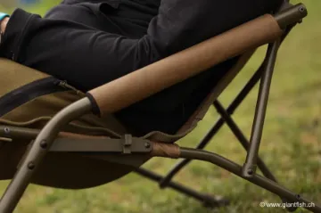 Chaise Korda Compac Low Chair