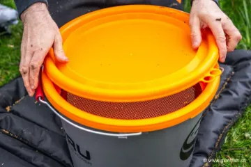Seau à Amorce Guru Bucket Grey - 18 l - Gris