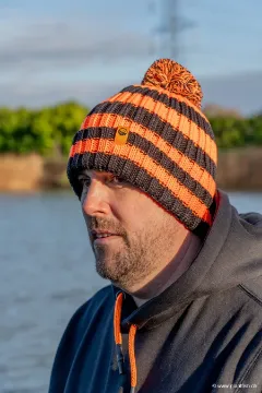 Bonnet à Pompon Guru  Bobble Hat