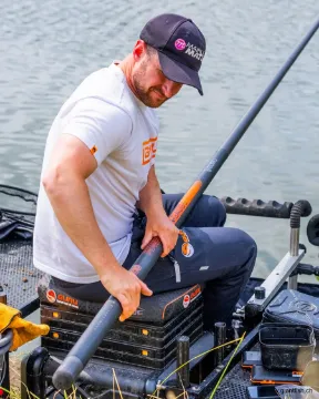 T-Shirt Guru Gradient Connect Tee White - Blanc