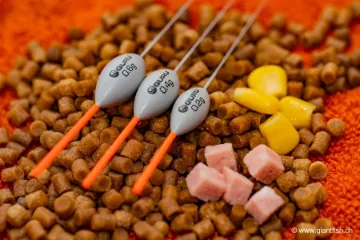 Flotteur à Oeillet Guru Pinger Wire Stem Float